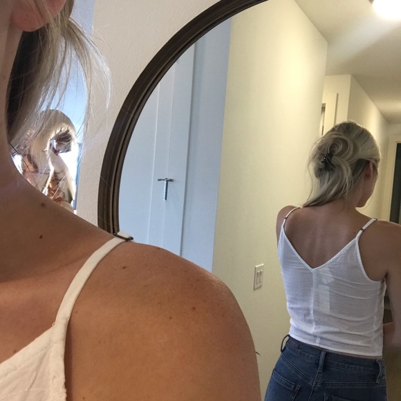 HOST PICK 💕 White Lace Front Tie Tank - Picture 6 of 8